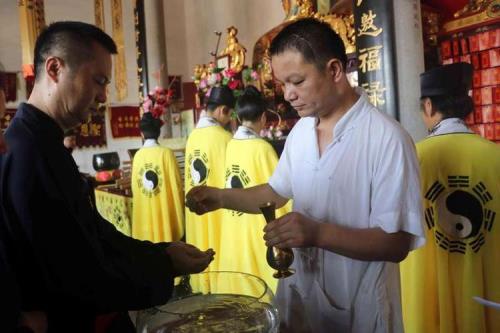 什么人能称得上是居士