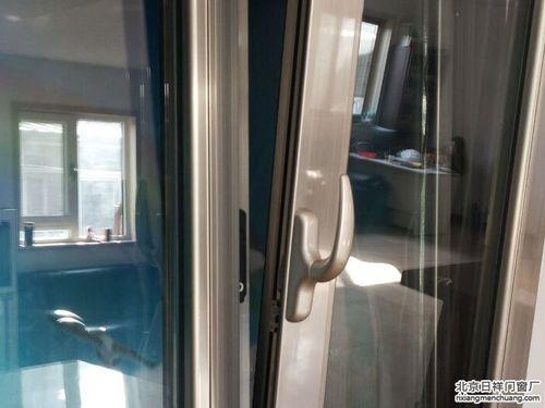 断桥铝内开窗关不严
