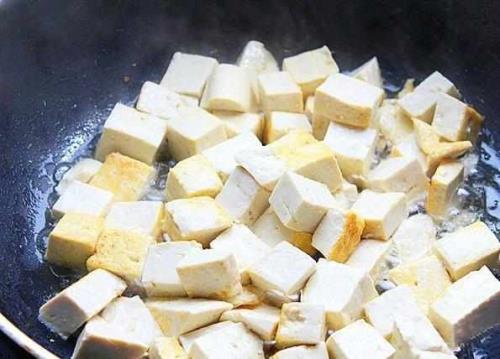 一块豆腐的卡路里是多少