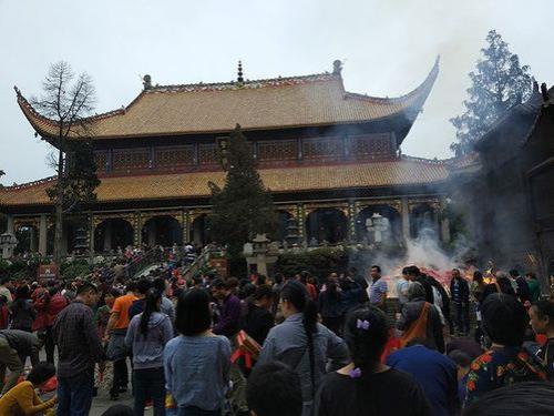 衡山祝融峰拜祭的是哪位神仙