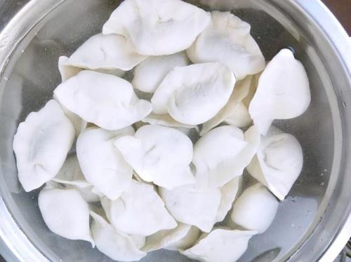 冰冻水饺怎么煮好吃