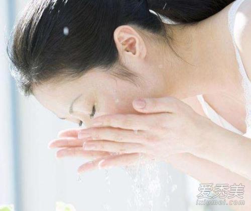 白醋洗脸怎么洗掉脸上的斑