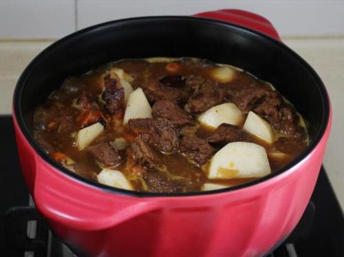 牛肉砂锅炖多长时间