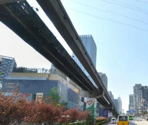 在重庆坐轻轨能不能带酒上轻轨