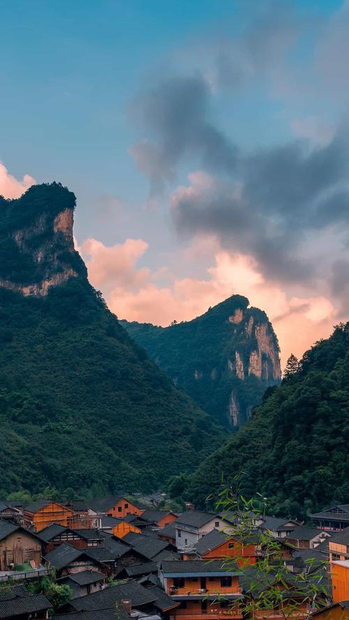 这山望着那山高是什么意思