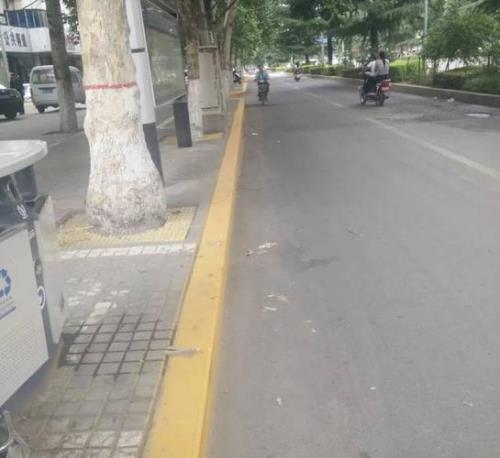 为什么路边黄实线也有人停车