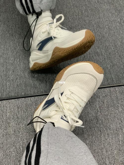 安踏年糕鞋是仿哪款
