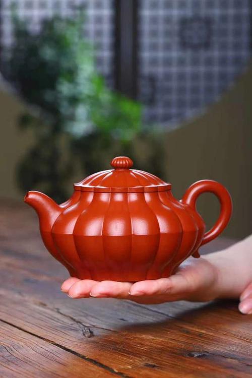 紫砂壶嘴和把是椭圆形的吗