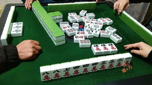 麻将换三张怎么换牌方向