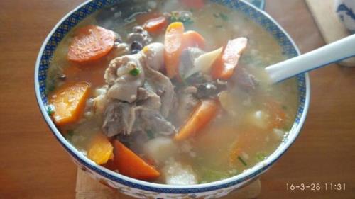 高压锅羊肉汤家常做法