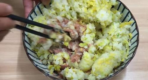 猪肉白菜饺子白菜需要挤水不