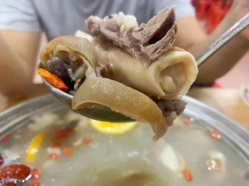 雷州羊肉火锅的做法及配料