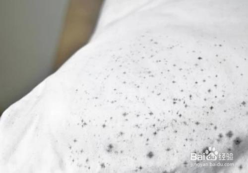 洗白色衣服用什么洗最好
