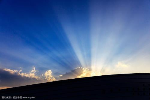 克莱因蓝丁达尔效应