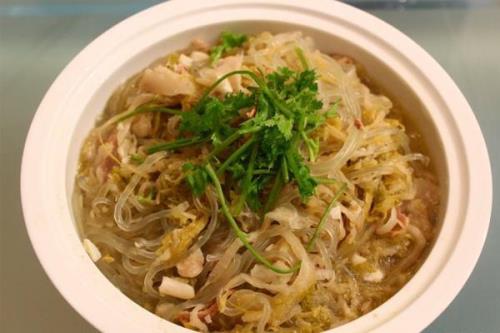 酸菜猪肉炖粉条的做法
