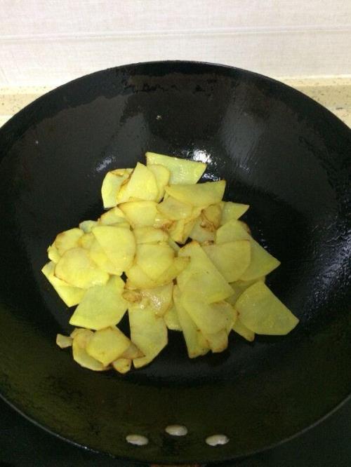 黄瓜怎么炒土豆片
