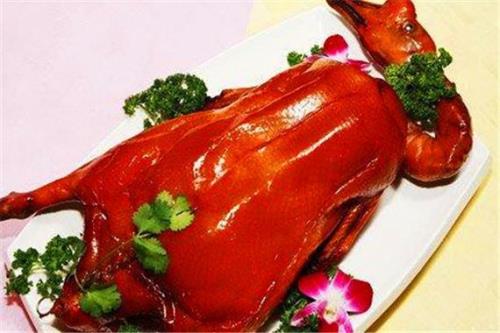 烤鸭的肉是红色是不是不能吃