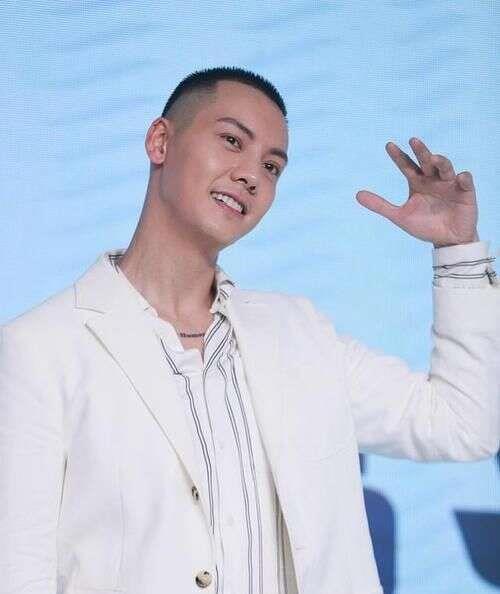 传统板寸头怎么剪