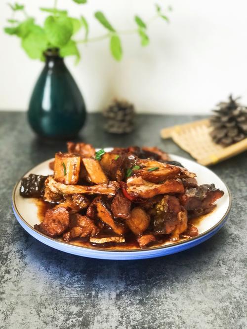 卢永良咸鱼烧肉做法