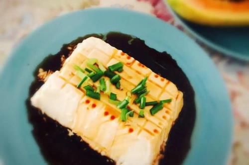 菜豆腐的热量是多少