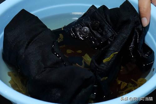 衣服掉色如何处理