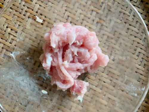 猪肉顺着纹路切还是横切