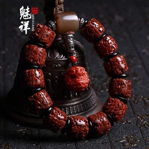 金刚菩提看着咋像塑料做的呢