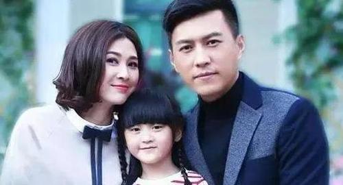 靳东有几个孩子和妻子