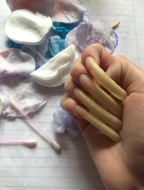 女生都喜欢留长指甲吗