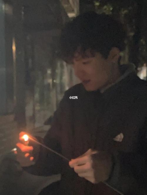 尔尔年年什么意思