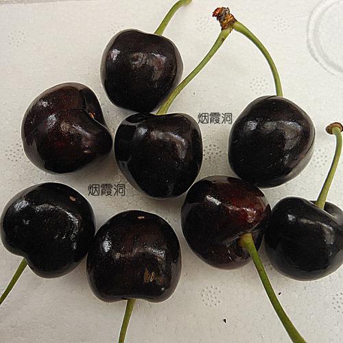 黑色车厘子里面是什么颜色