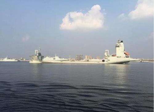 饮马湖半潜船长度