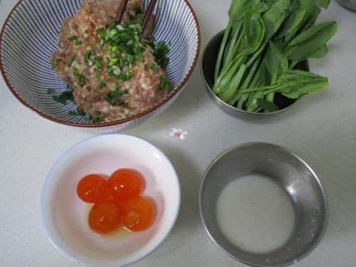 咸蛋炖肉做法