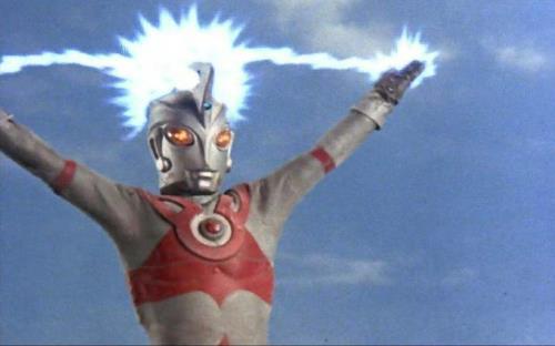 艾斯的奥特断头刀不能随便用吗