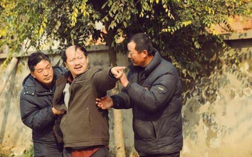 叫我表叔我叫他爸叫啥