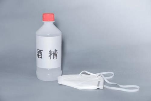 屋里喷洒75%酒精的正确方法