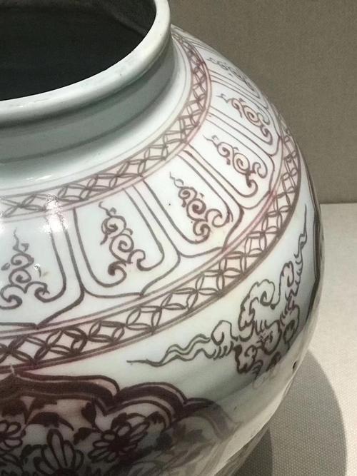 红釉瓷器的成色剂是什么