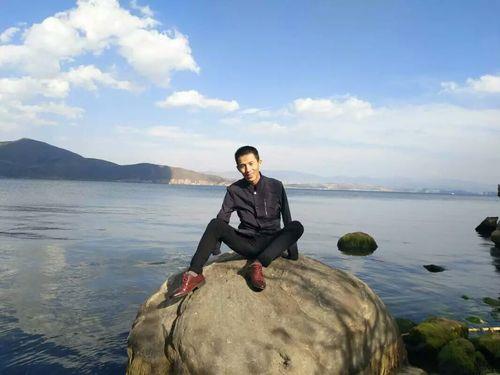坎坎坷坷是什么意思