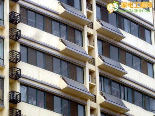 阳台带太阳能热水器怎么装修