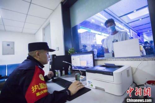 枣庄高铁站可以办临时身份证吗