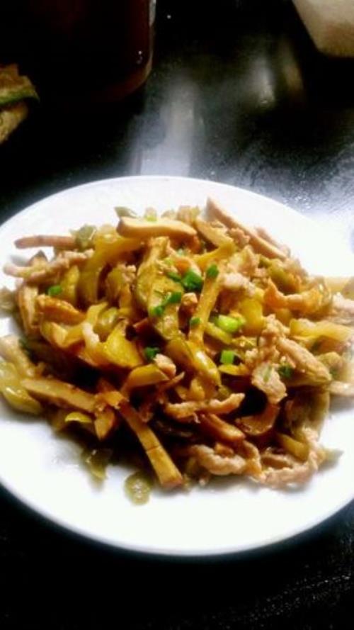 榨菜丝炒肉怎么做