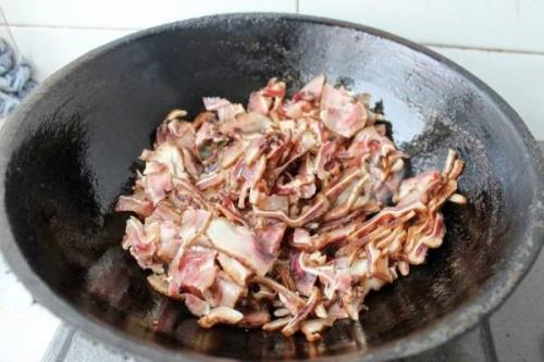 腊猪头火锅做法