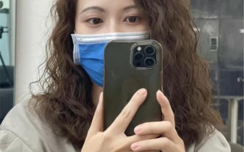 法式羊毛卷怎么扎好看