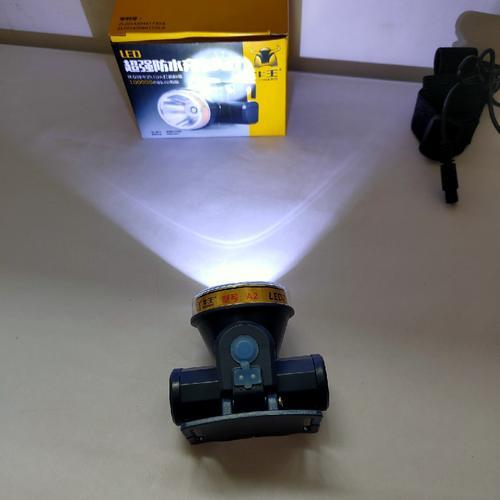 牛王a2头灯怎样拆开