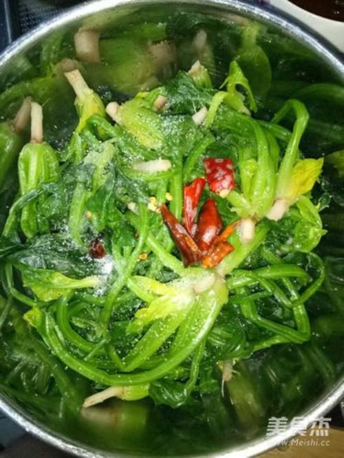 炸菠菜的做法是什么