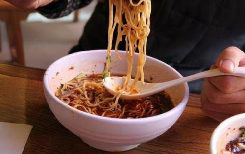 3个人吃面要几碗面