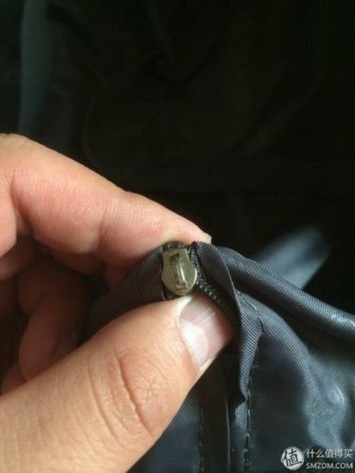 拉锁底部根部坏了怎么修