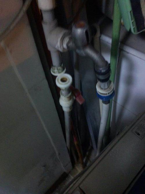 家里不用的水管永久封堵的方法