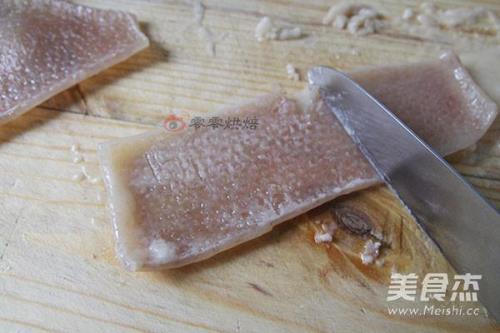 猪皮割开为什么黄的做法