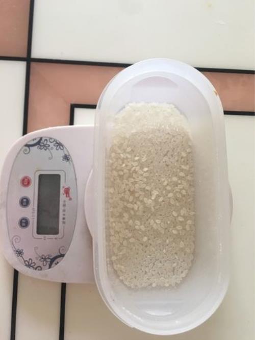 100粒大米重多少克